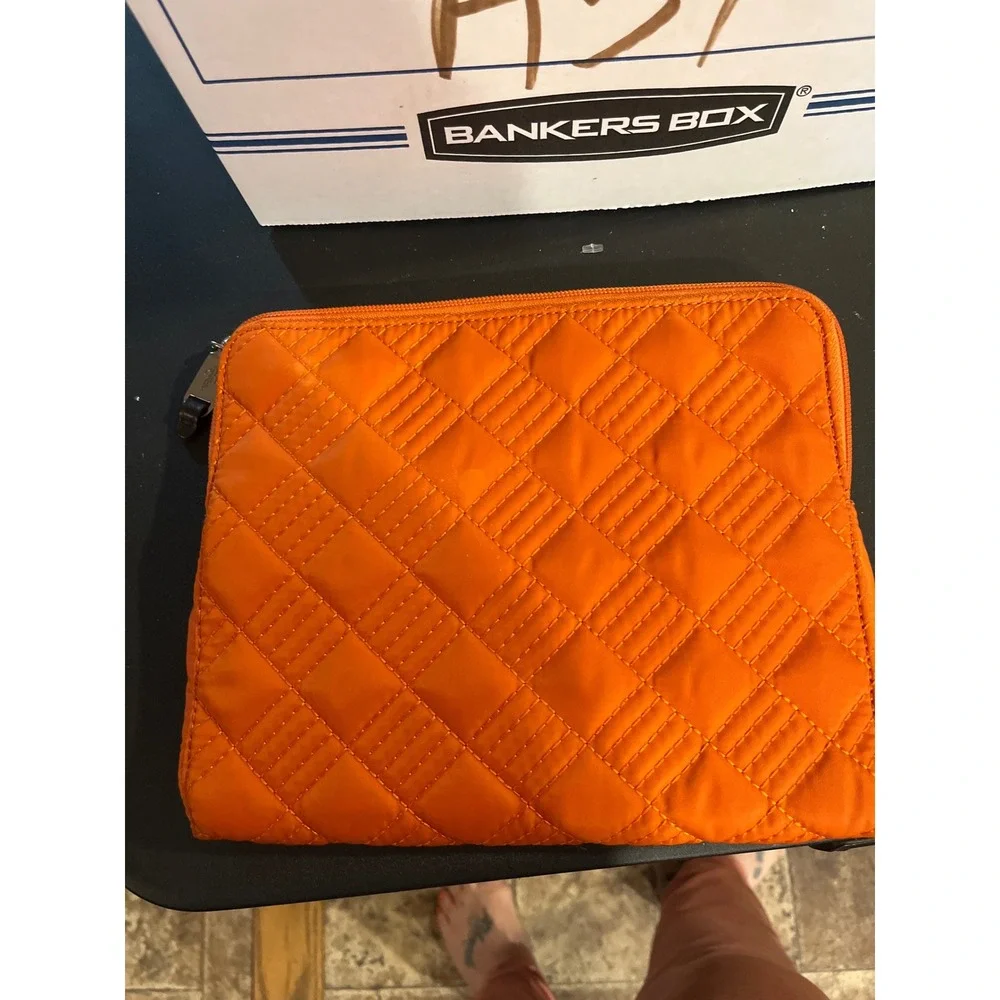 Cole Haan Orange Quilted Nylon Zip Pouch‎ Makeup Bag Travel Clutch Organizer